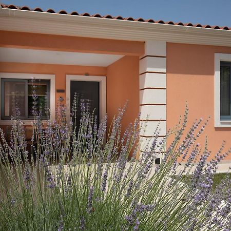 Perithia Suites Екстер'єр фото